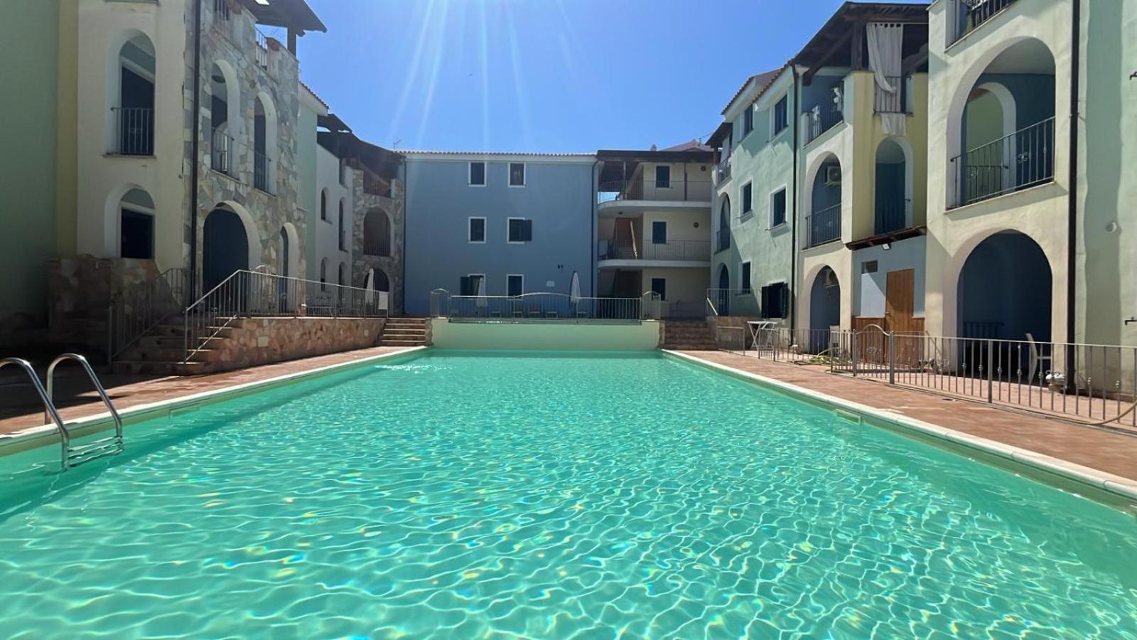 Appartamento Con Piscina Валледория Экстерьер фото